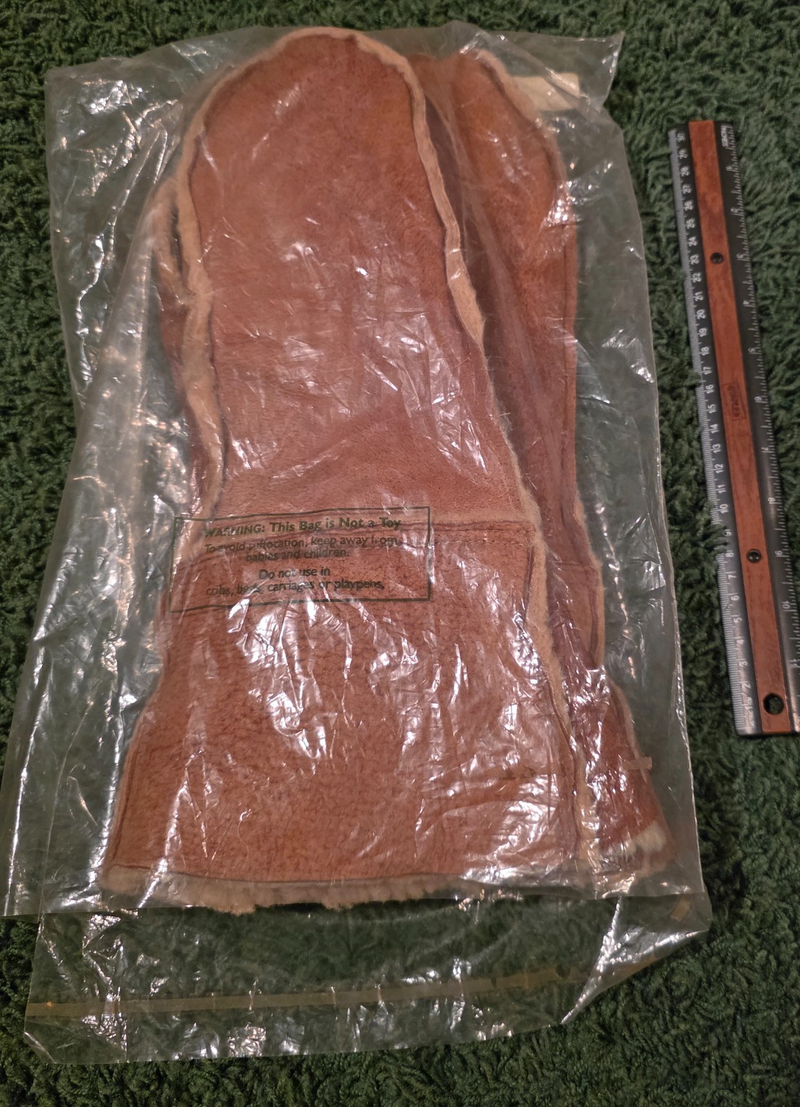 Orvis XL 15 1/2″ long Fleece Lined Leather Mittens