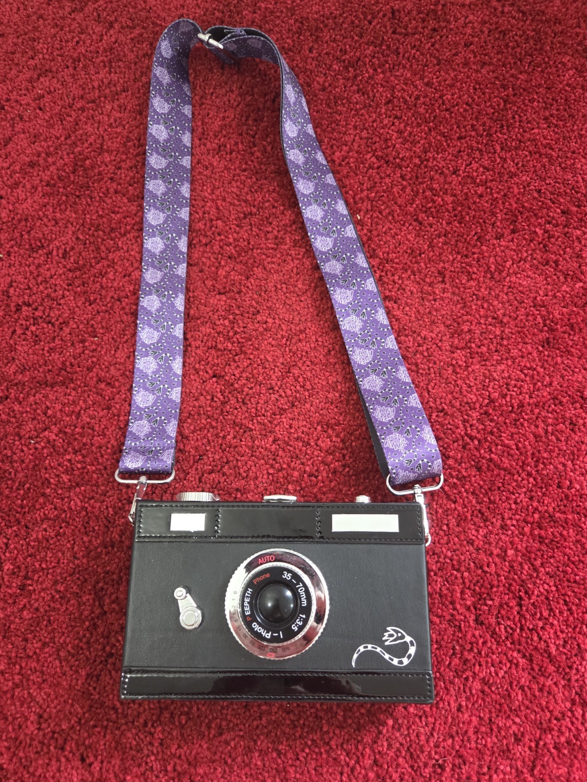 Beetlejuice Lydia Deetz Camera Crossbody Purse Spirit Brand, 7.5×4.5 Inches