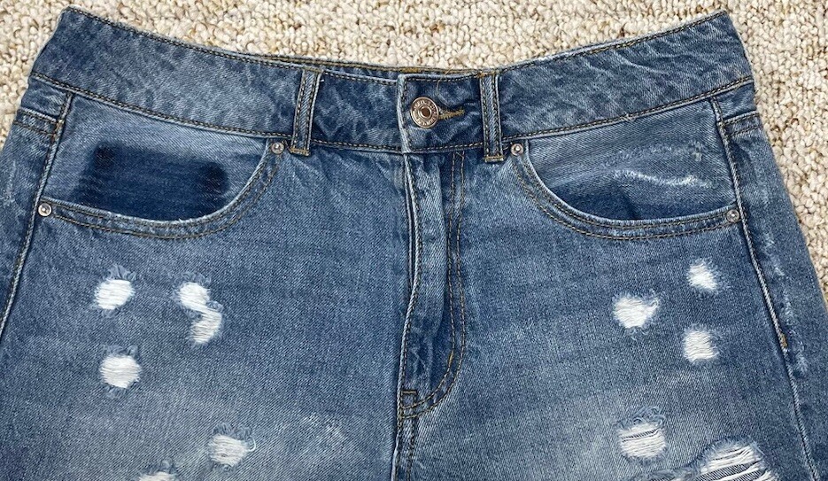 Forever 21 Jean Shorts Women’s Tag Size 28 Distressed Denim Cut Off (Waist 30″)