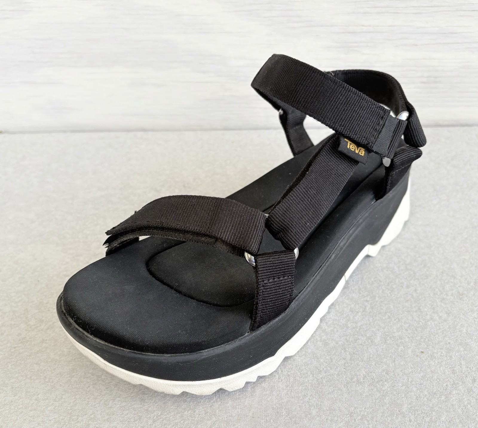 Teva Women’s Jadito Adjustable Black & White Strappy Platform Sandals Size 8
