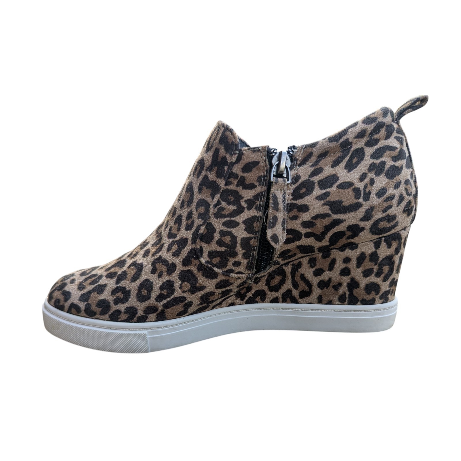 Susina Cheetah Hidden Wedge Heel Sneaker Bootie Boots Faux Suede Women’s Size 6