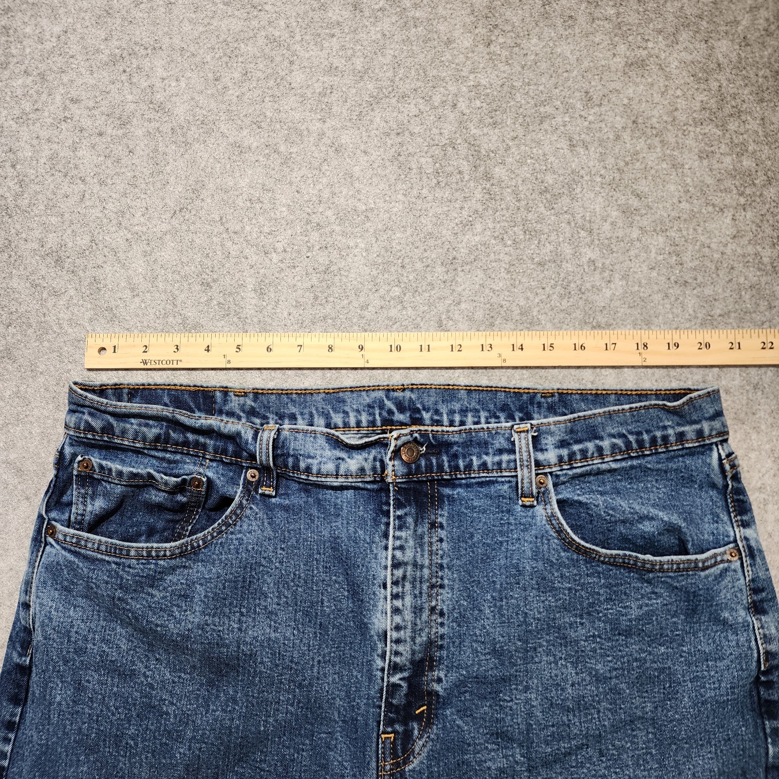 Levi’s Regular Fit Straight Leg Blue Medium Wash Stretch Denim Jeans Mid Rise