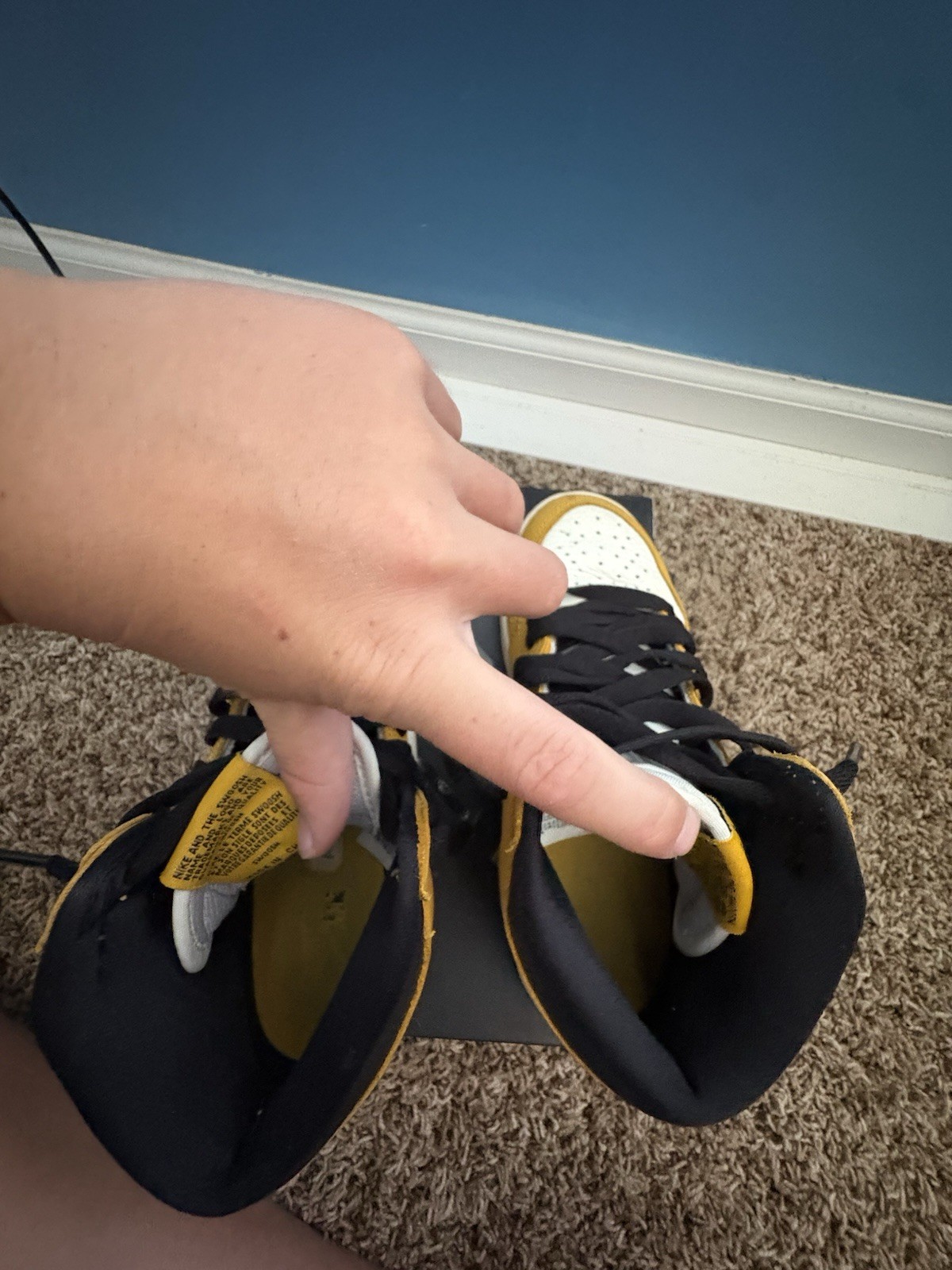 Jordan Air Jordan 1 Mid Top Unisex Kids Yellow White Black Leather US 3.5
