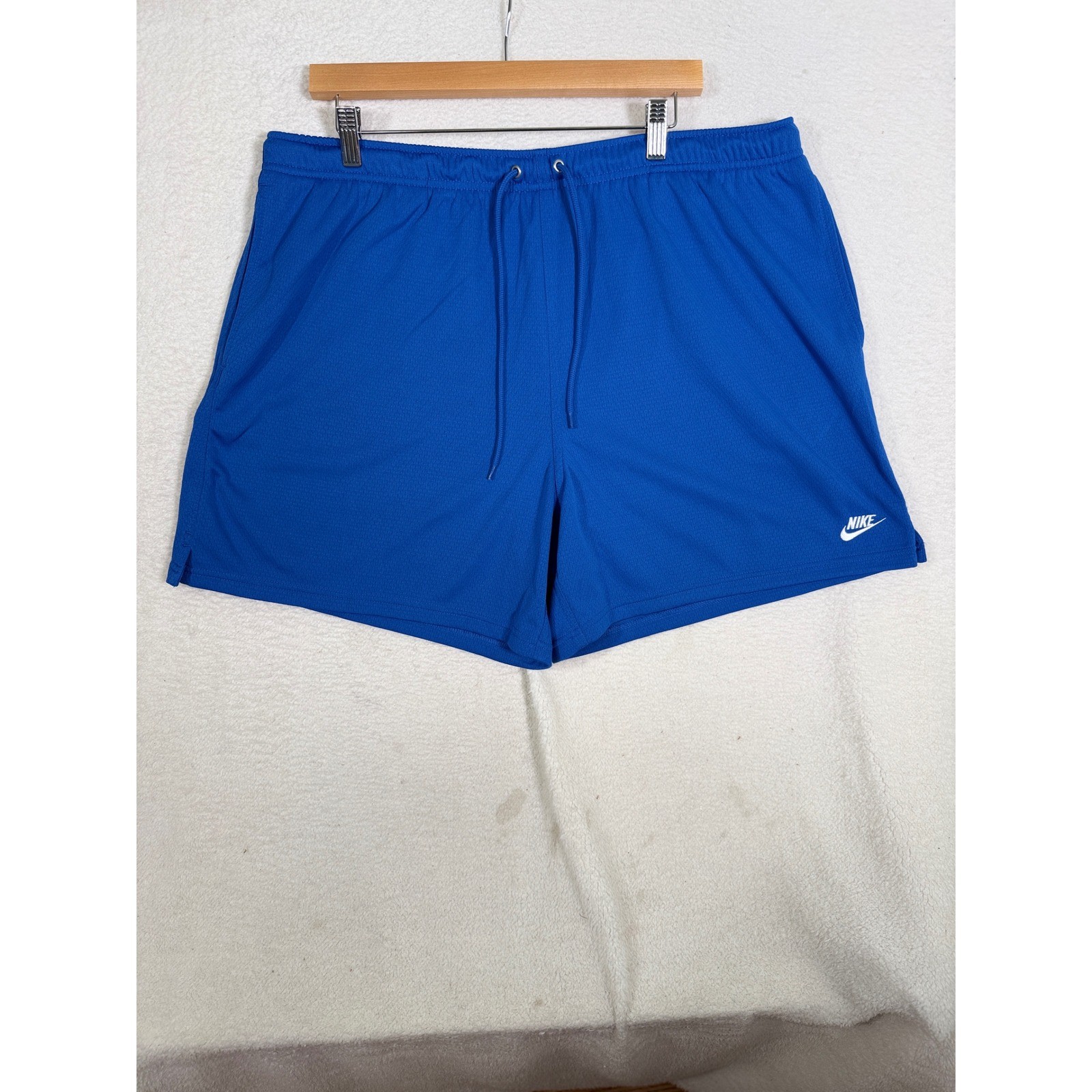 Nike Mens Sportswear Mesh Shorts Royal Blue Above Knee FN3514-480 XL NWT