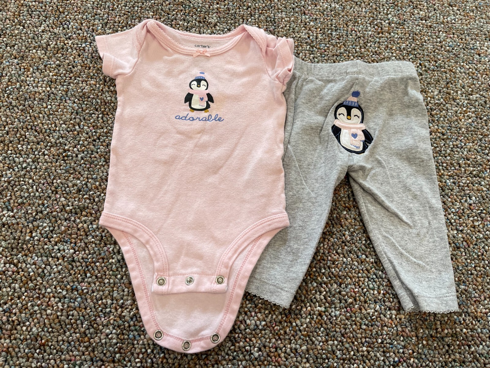 Carter’s Girls Adorable Penguin Outfit 3M