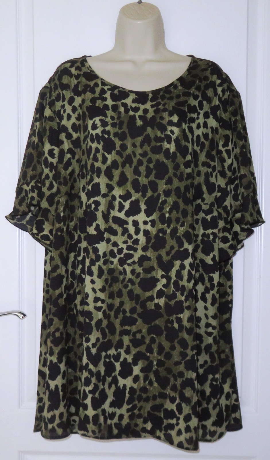 NEW LOOK CURVE Ladies Khaki Green Black Leopard Print Chiffon Blouse Top Size 26