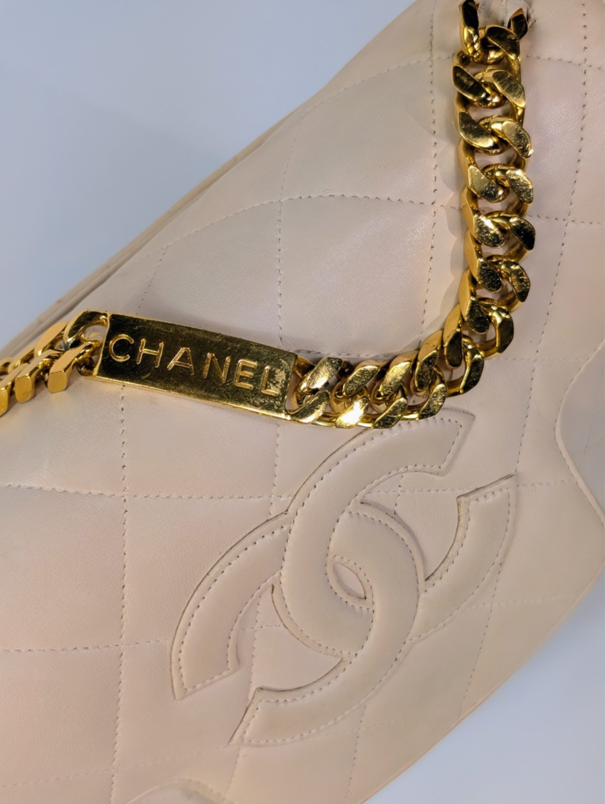 Chanel Vintage Lambskin CC Flap Shoulder Bag with 24K Gold-Plated Logo Chain