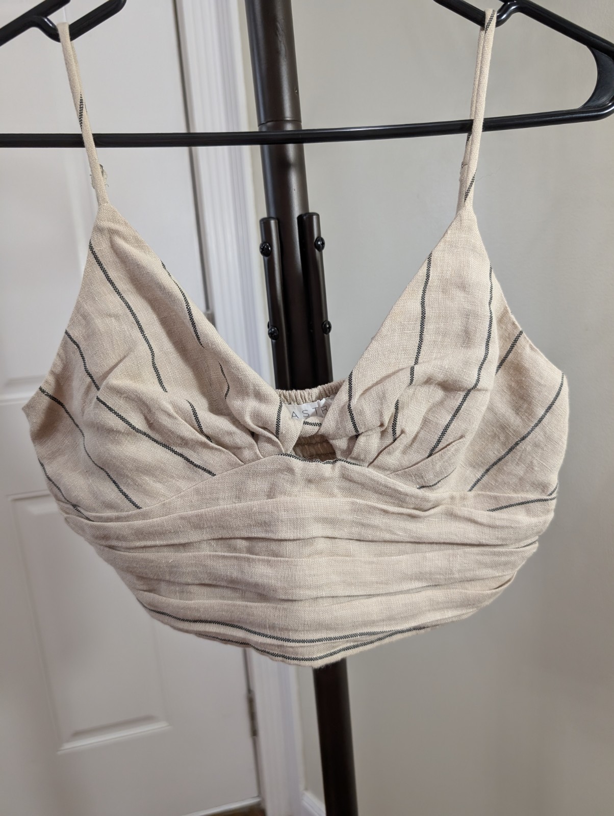 ASTR the Label Women’s XS Linen Striped Bralette, Smocked Wireless Beige/Black