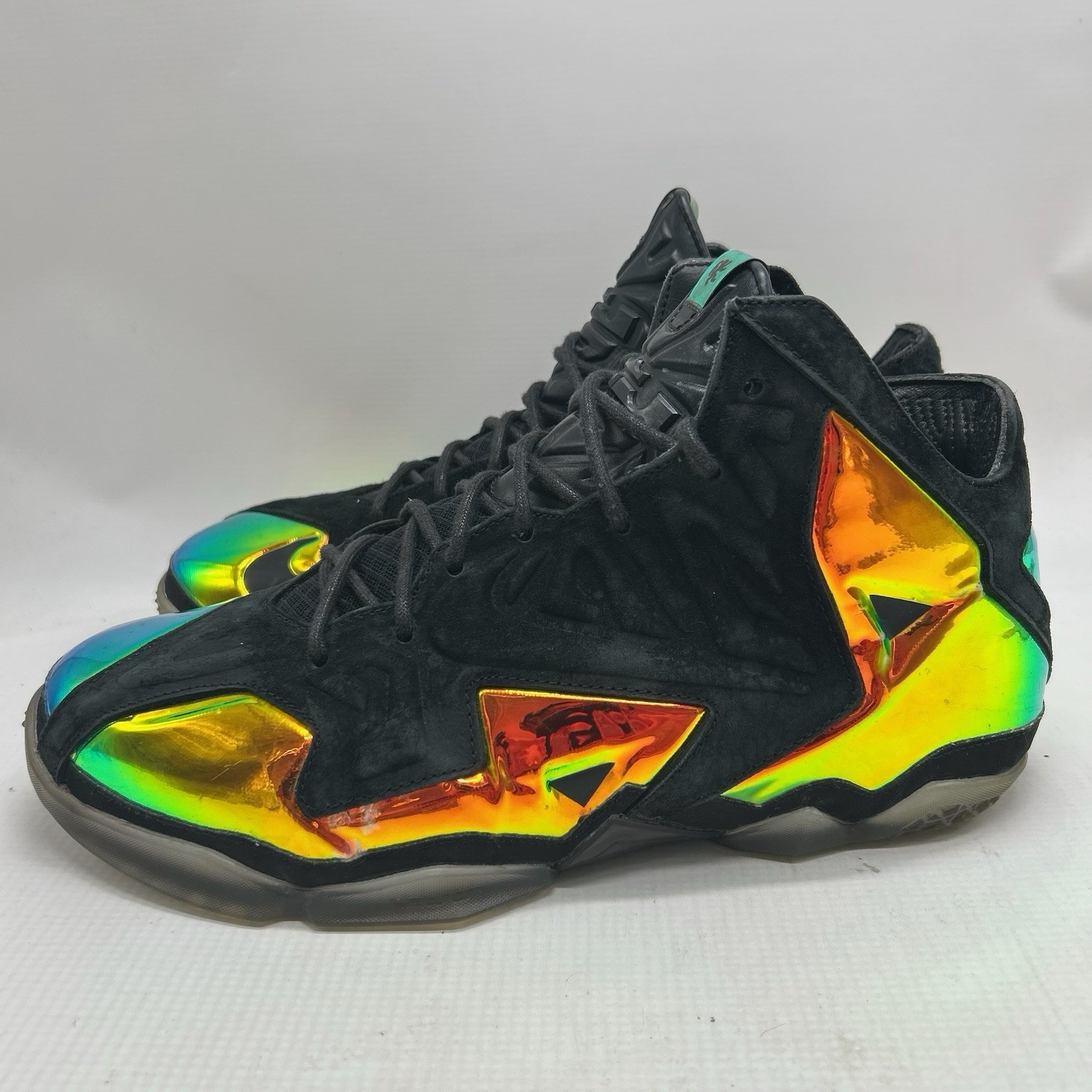 Nike LeBron 11 EXT QS Kings Crown Men’s Size 9.5 US 677693-001 Black Basketball
