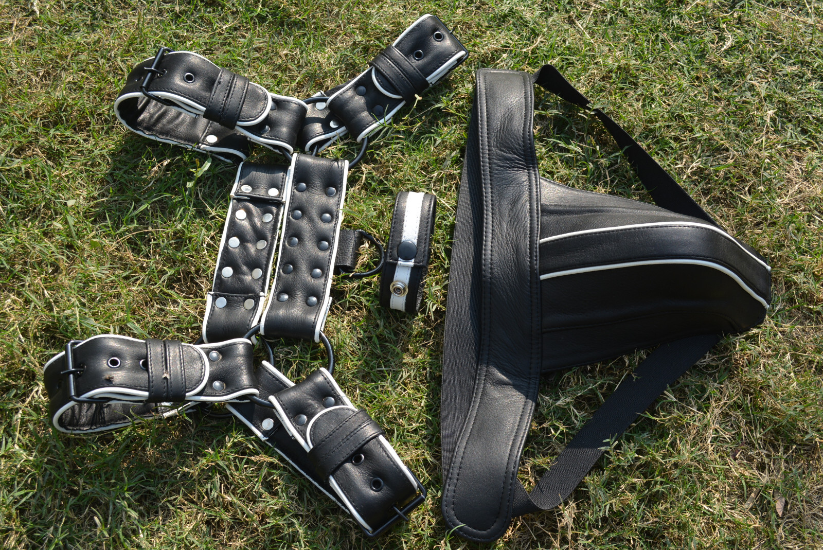 Men Bulldog Harness Leather Harness Adjustable Buckle Body Chest Harness Costume