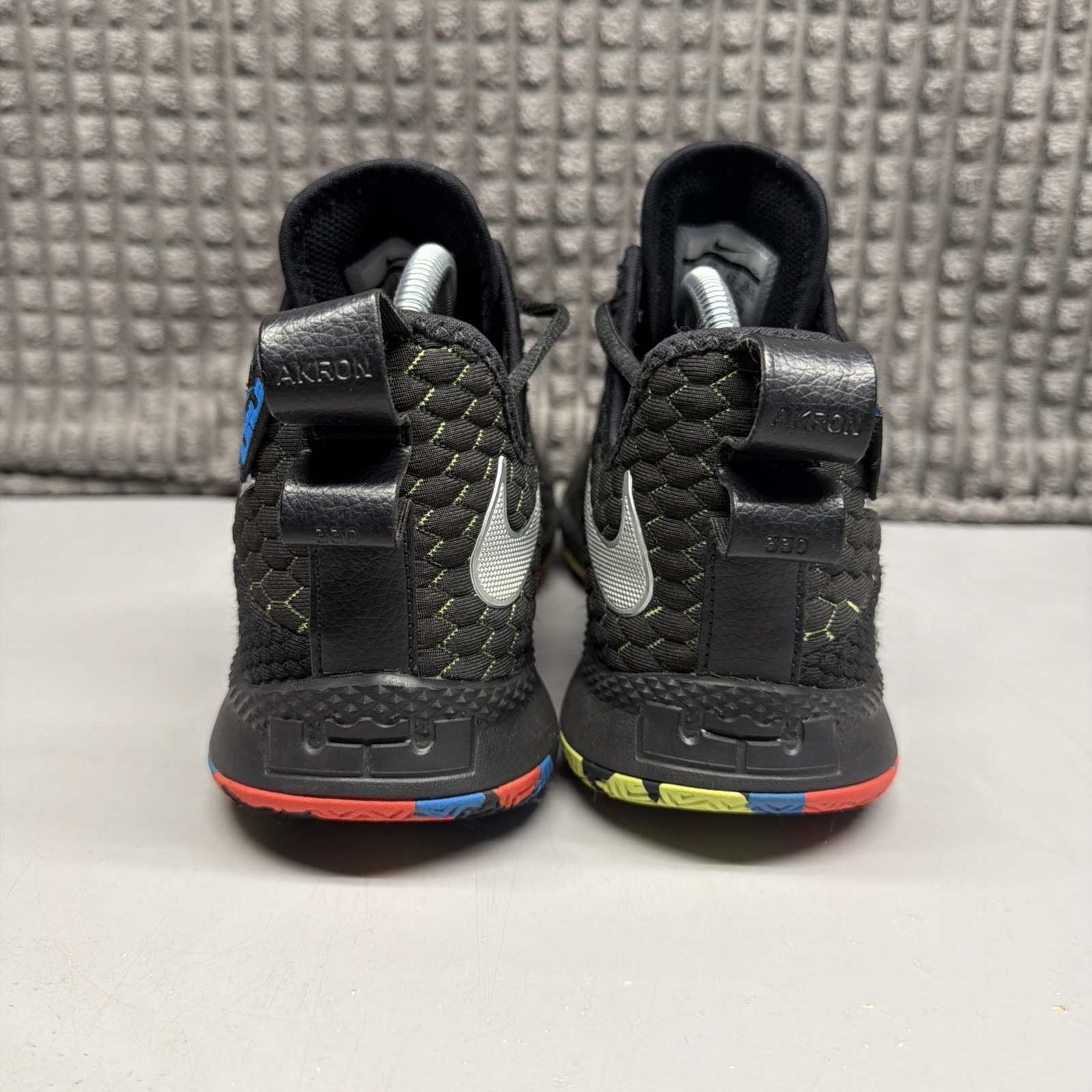 Nike Air LeBron James Witness III 3 Black Multi Color AO4433-009 Men Size 8.5 A+