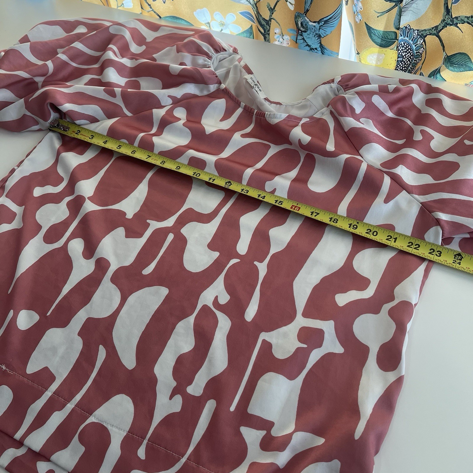 Umgee Abstract Print Two Tone Red Blouse Sz L Office School Art Gallery Academia
