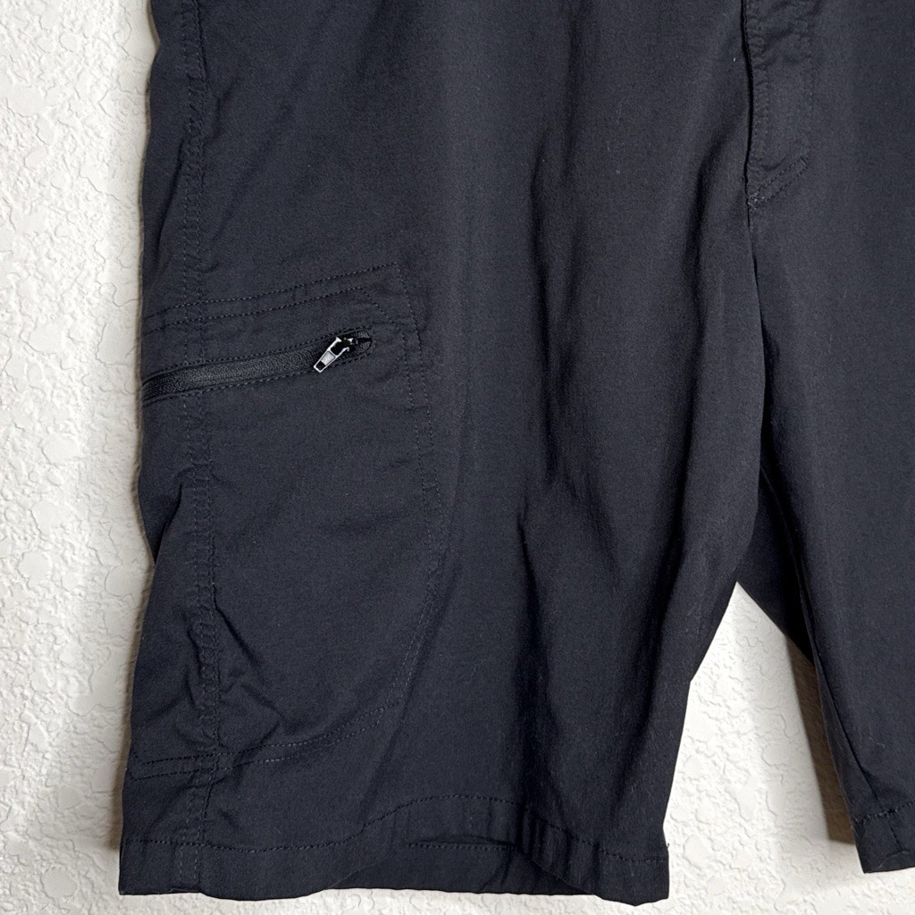 Wrangler Authentics Men’s Cargo Shorts Size 42 Black Stretch Nylon Zip Pocket