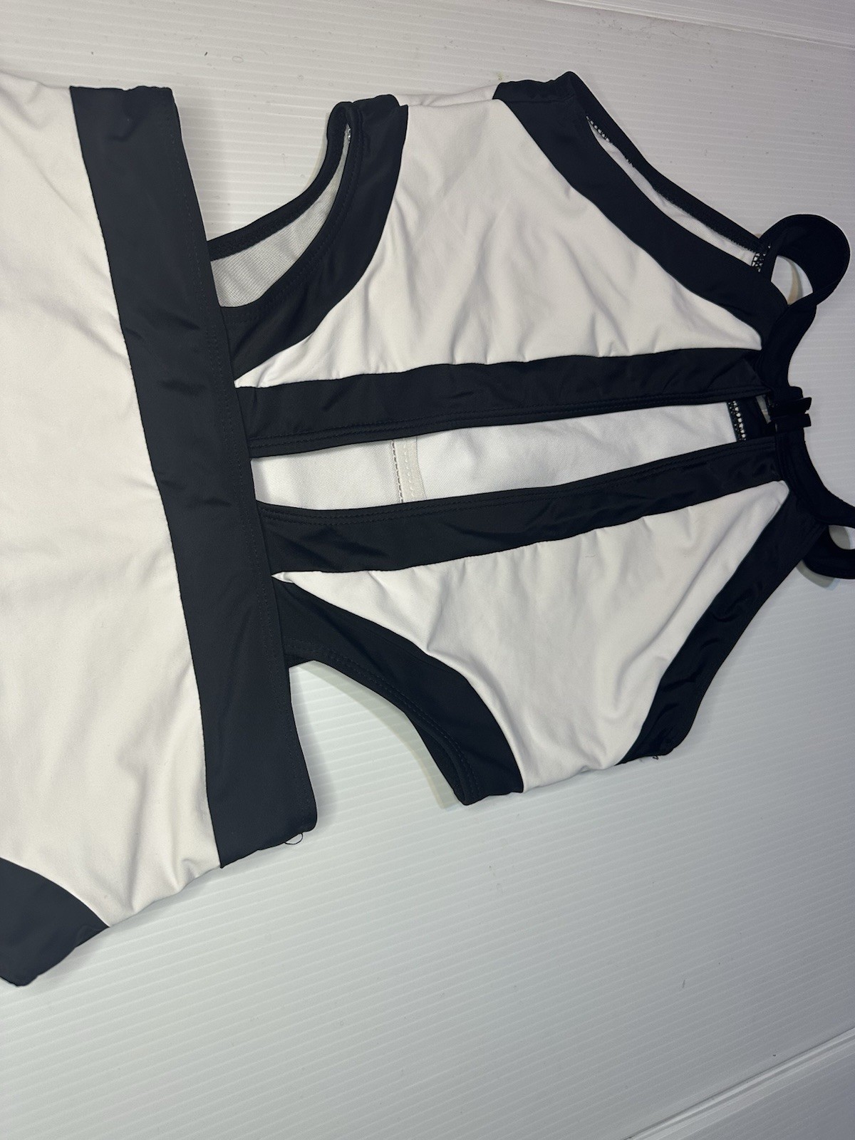 Black White Cut-Out One Piece Swimsuit Colorblock Polyamide Elasthane Medium