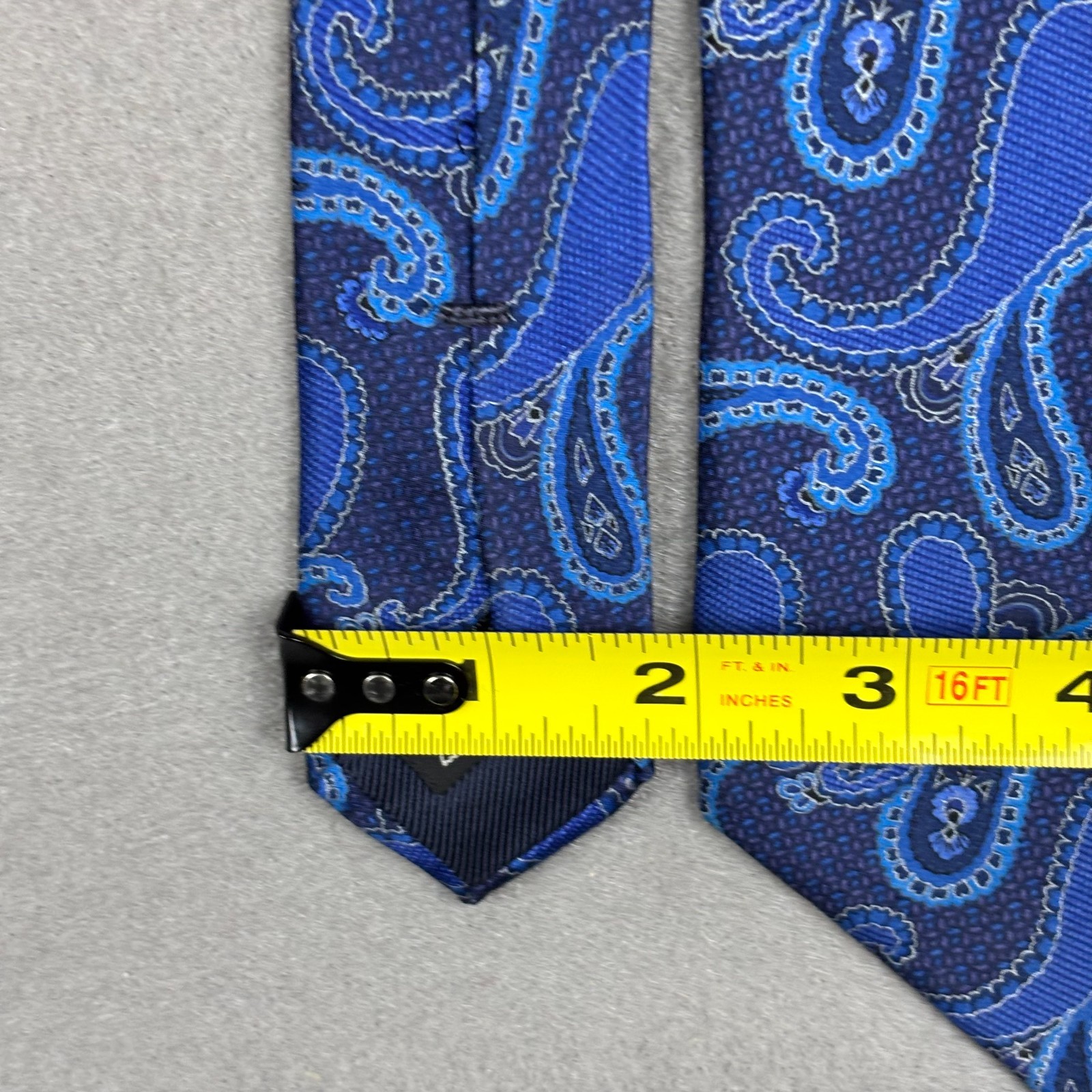 Ermenegildo Zegna Blue Paisley Silk Tie Made in Italy Luxury Designer 3.25″