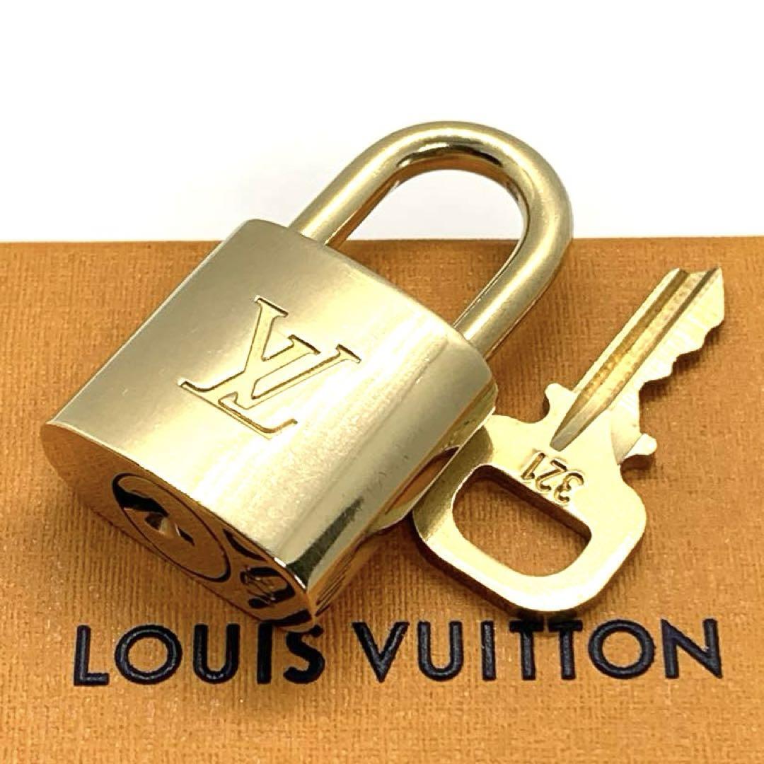 LOUIS VUITTON PadLock Lock & Key Brass Gold Authentic Number random JP Used