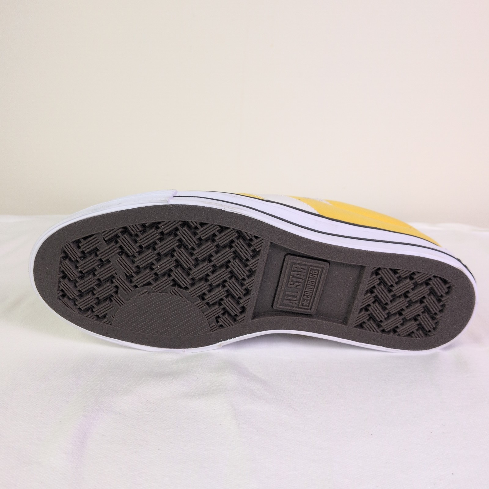Converse Star Player 76 Puff Low Top sneaker in a ‘Bananas’ yellow M9/W10.5