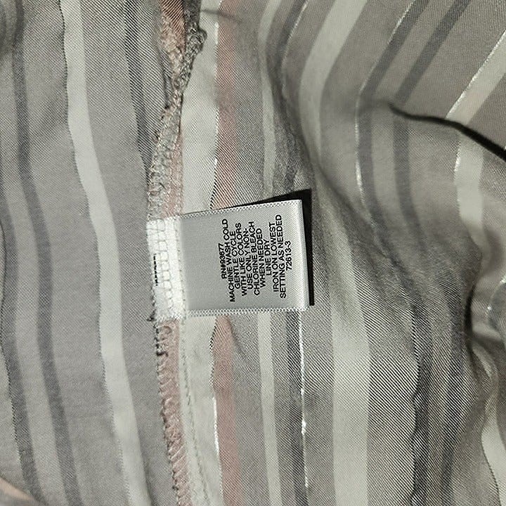 Women’s sz M Liz Claiborne Blouse White Pink Gray Stripe with Silver Threads