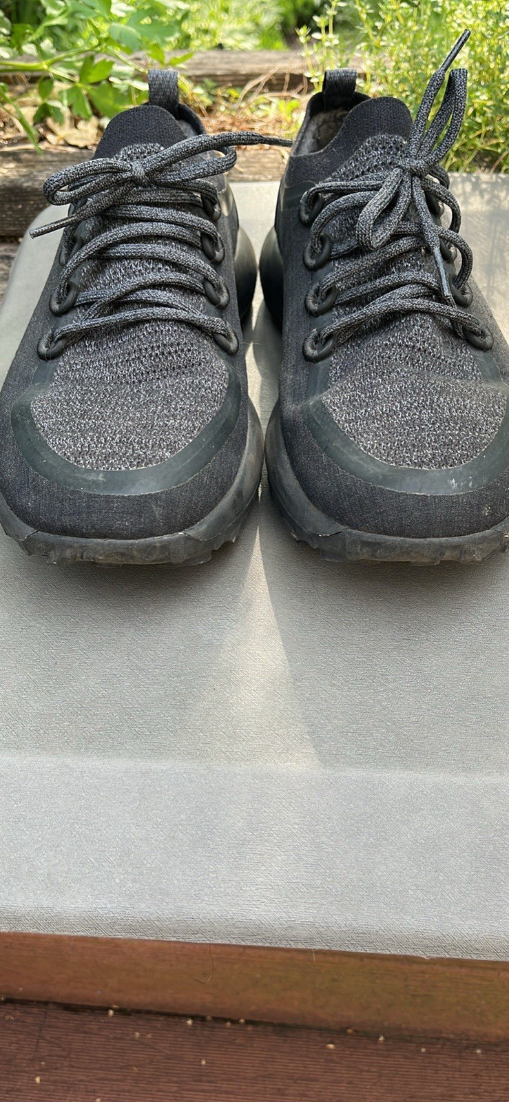 Allbirds Men’s Athletic Sneakers Low Top Lace-Up Black/Gray Rubber Outsole