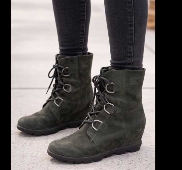Sorel Women Joan of Arctic Wedge Waterproof Suede Boots Size 6.5 Olive Lace Up
