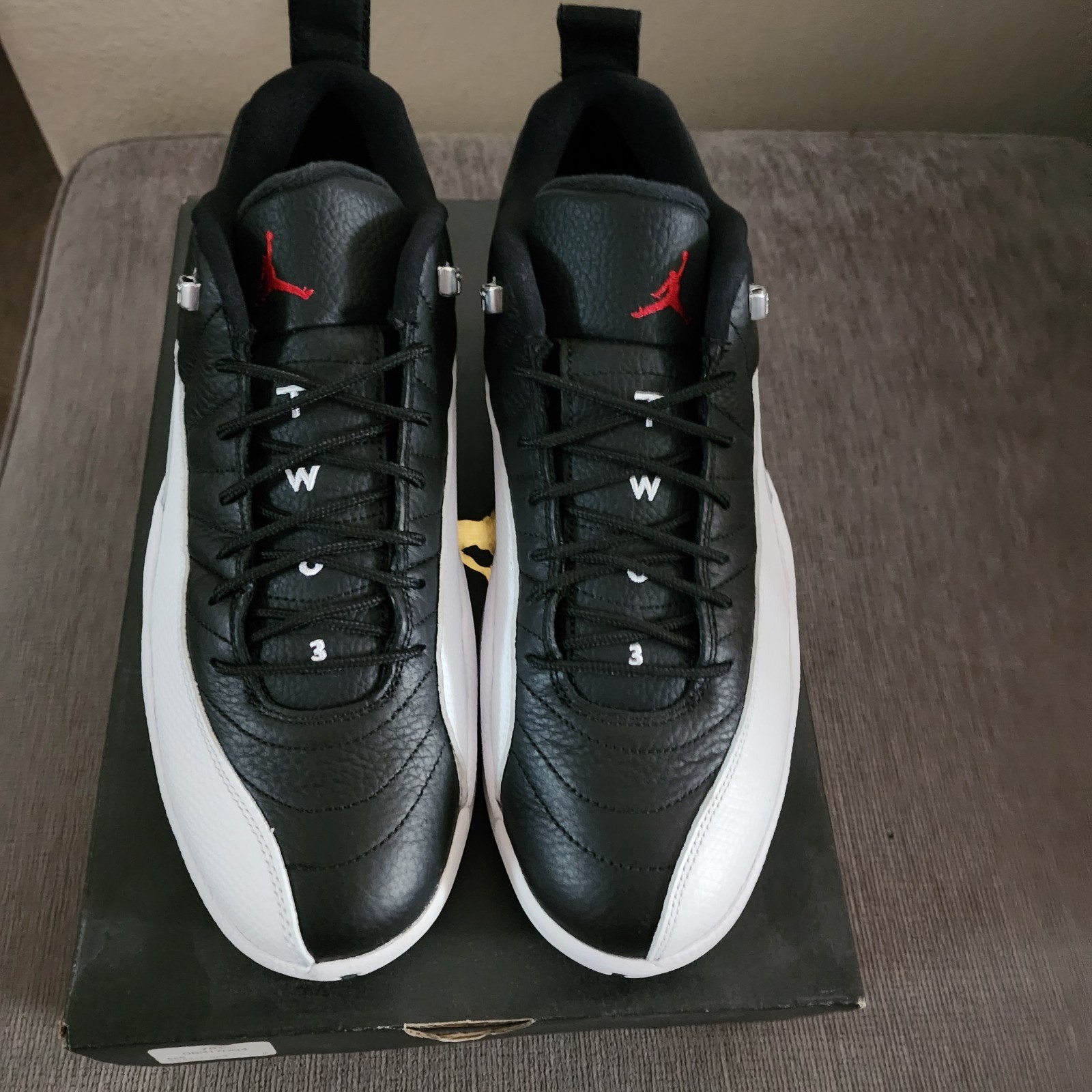 NIKE AIR JORDAN XII 12 RETRO PLAYOFF BLACK WHITE RED BRED FLU GAME Size 12