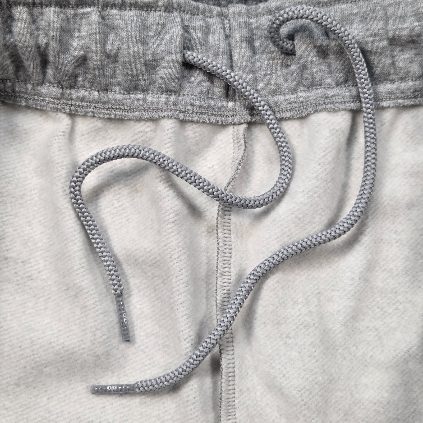 NWT Alo Yoga Accolade Short Womens Large Athletic Sweat Heather Grey Shorts Gray