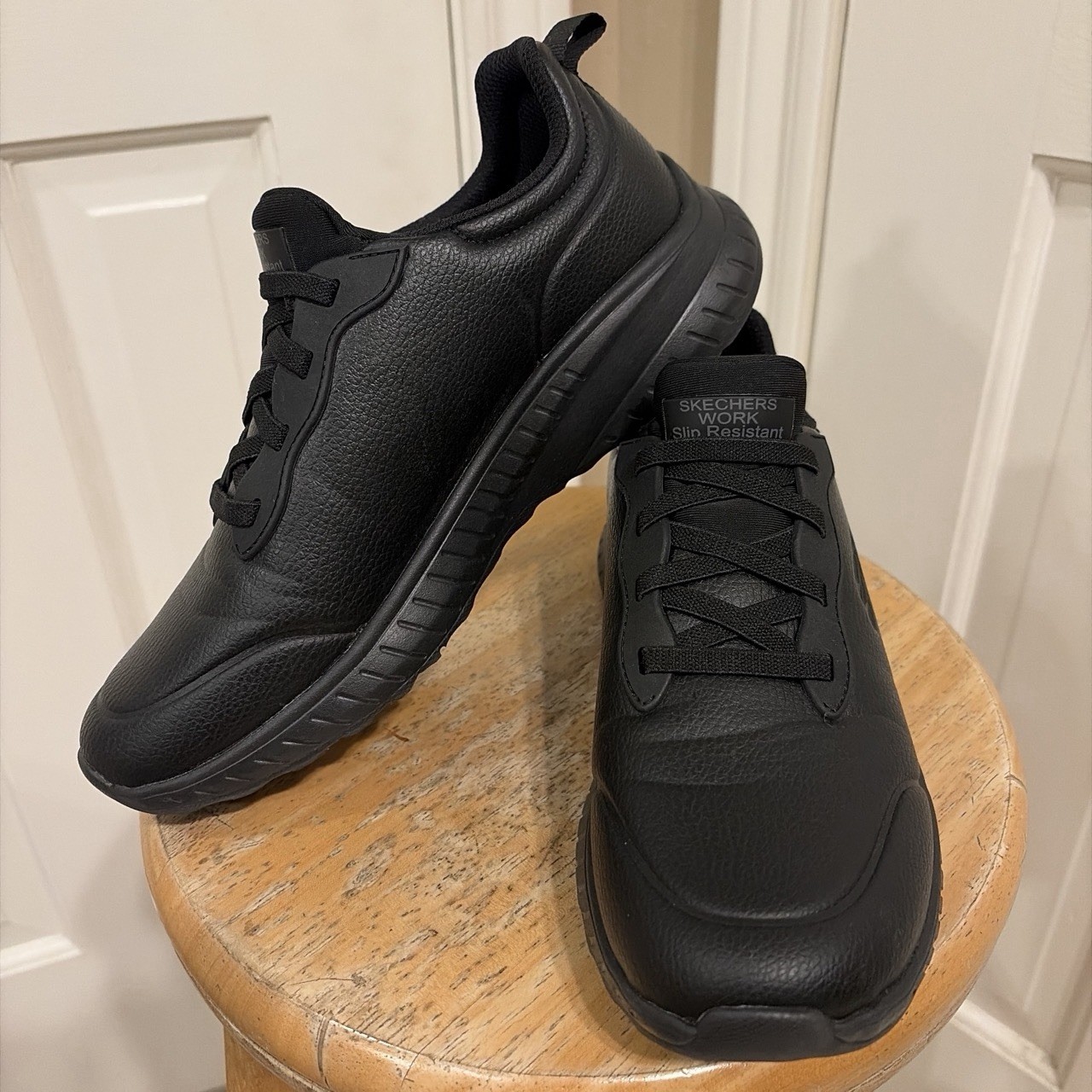 Skechers Women’s Work Shoes EH/Slip Resistant Size 7.5