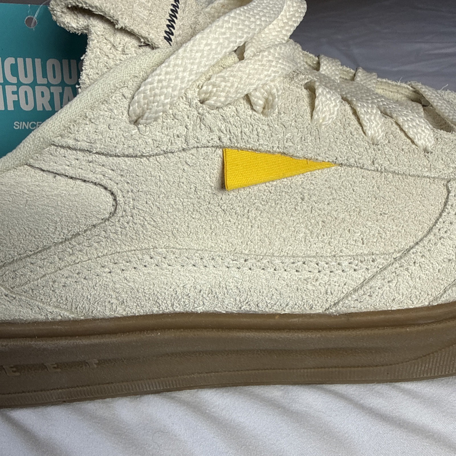 Reef Bom Dia Leather Sneakers Mens Size 9 Vintage White Premium Suede Gum Shoes