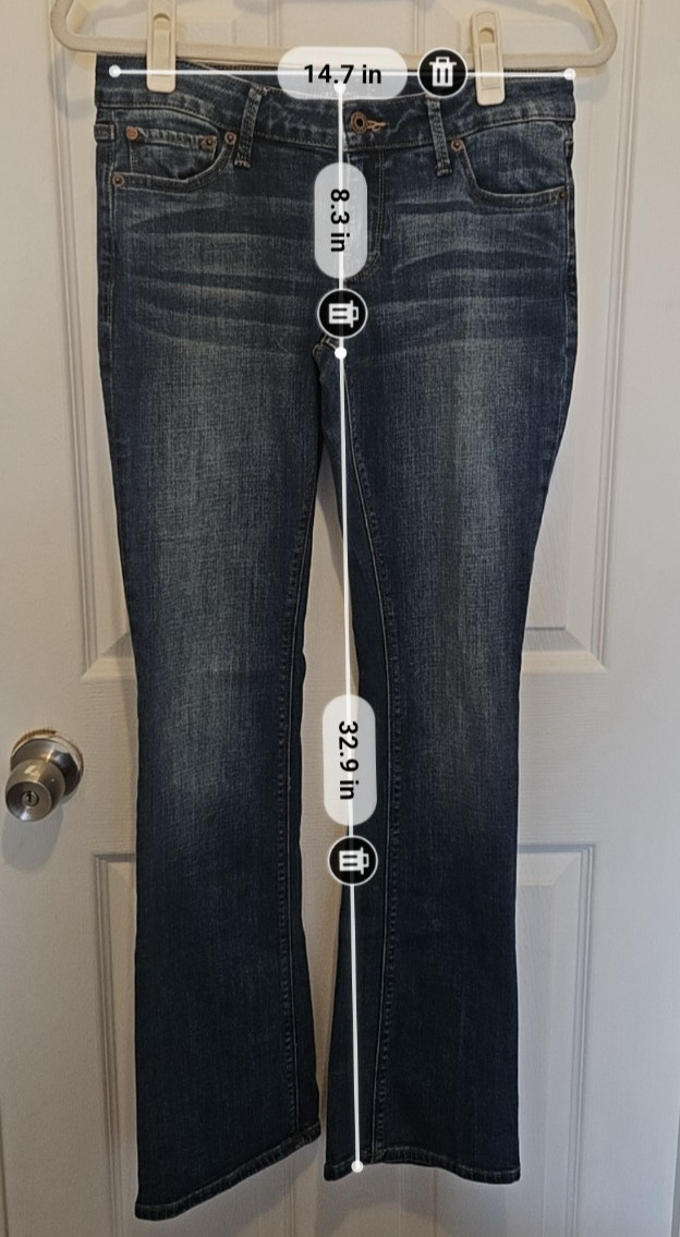Lucky Brand Jeans Distressed Bootleg Women’s Size 2/26 R