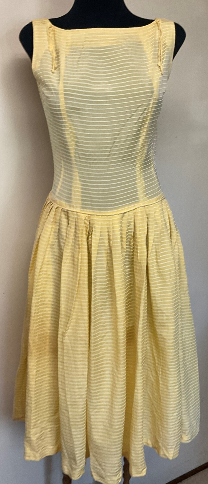 Vintage 1950s Yellow Formal Dress Lined Sleeveless Metal Zipper Size Small
