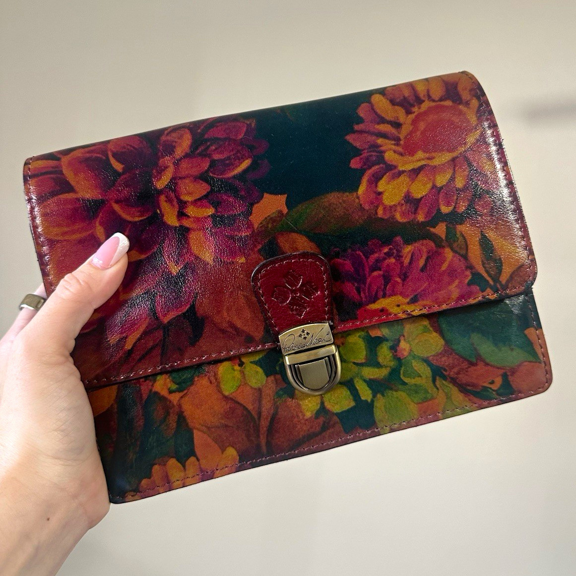Patricia Nash Floral Multicolor Crossbody Bag Turn Lock Zip Pocket Gold Hardware