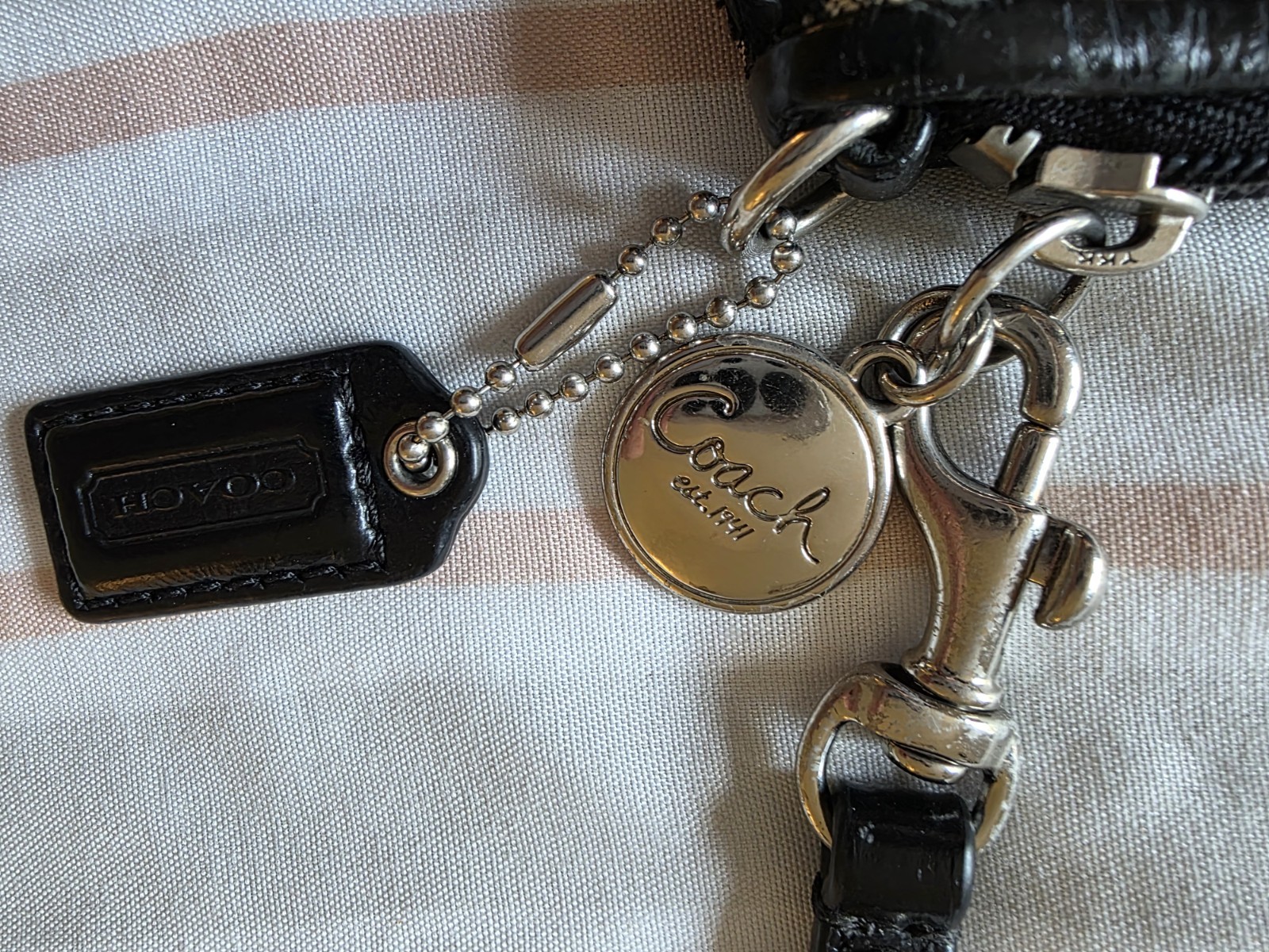 Coach Signature Logo Wristlet Zip Pouch Black/Beige Lined Credit Card