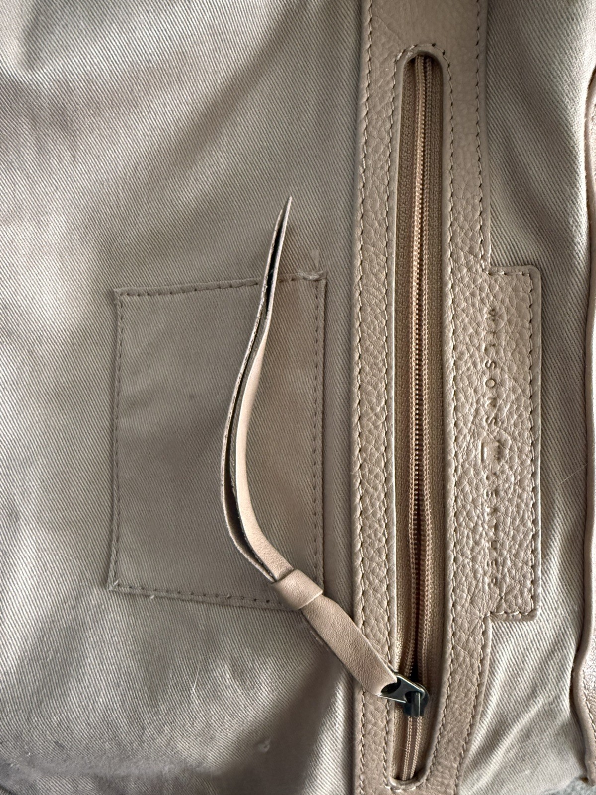Vintage Wilsons Leather Y2K Light Brown Pebbled Whipstitch Turn Lock Flap Bag