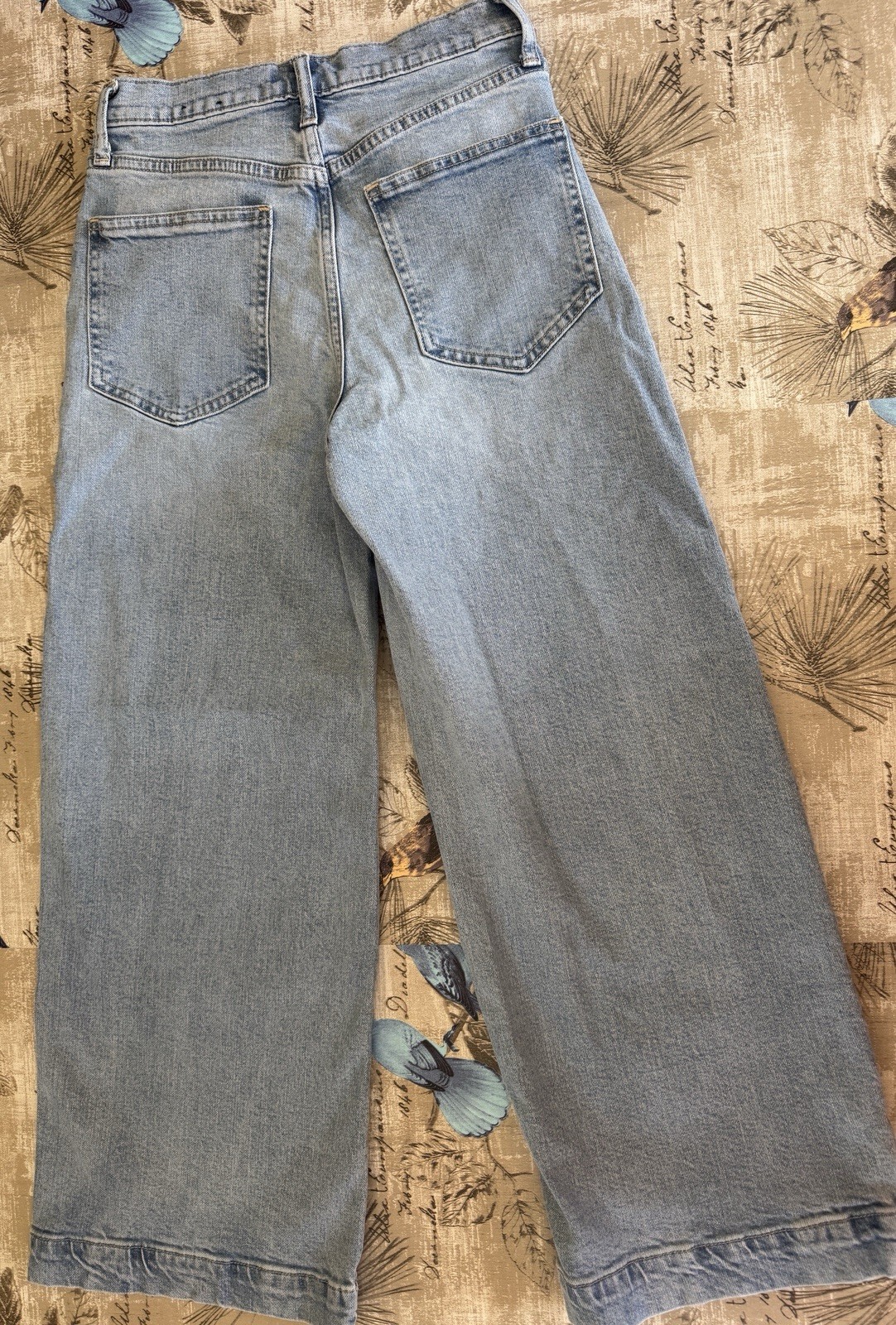 GAP High Rise Wide Leg Crop Jeans Size 2/26 R Light Wash Blue Denim