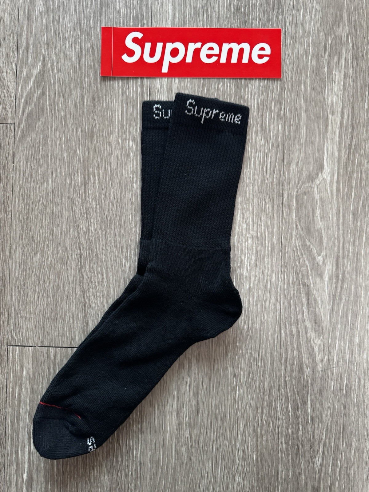 Supreme Hanes BLACK Crew Socks ONE (1) PAIR -Size 6-12 – NEW