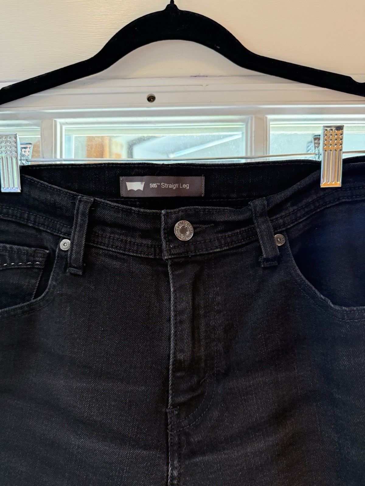 Levi’s Women’s Straight Jeans Black Dark Wash Mid Rise Cotton Denim 5-Pocket