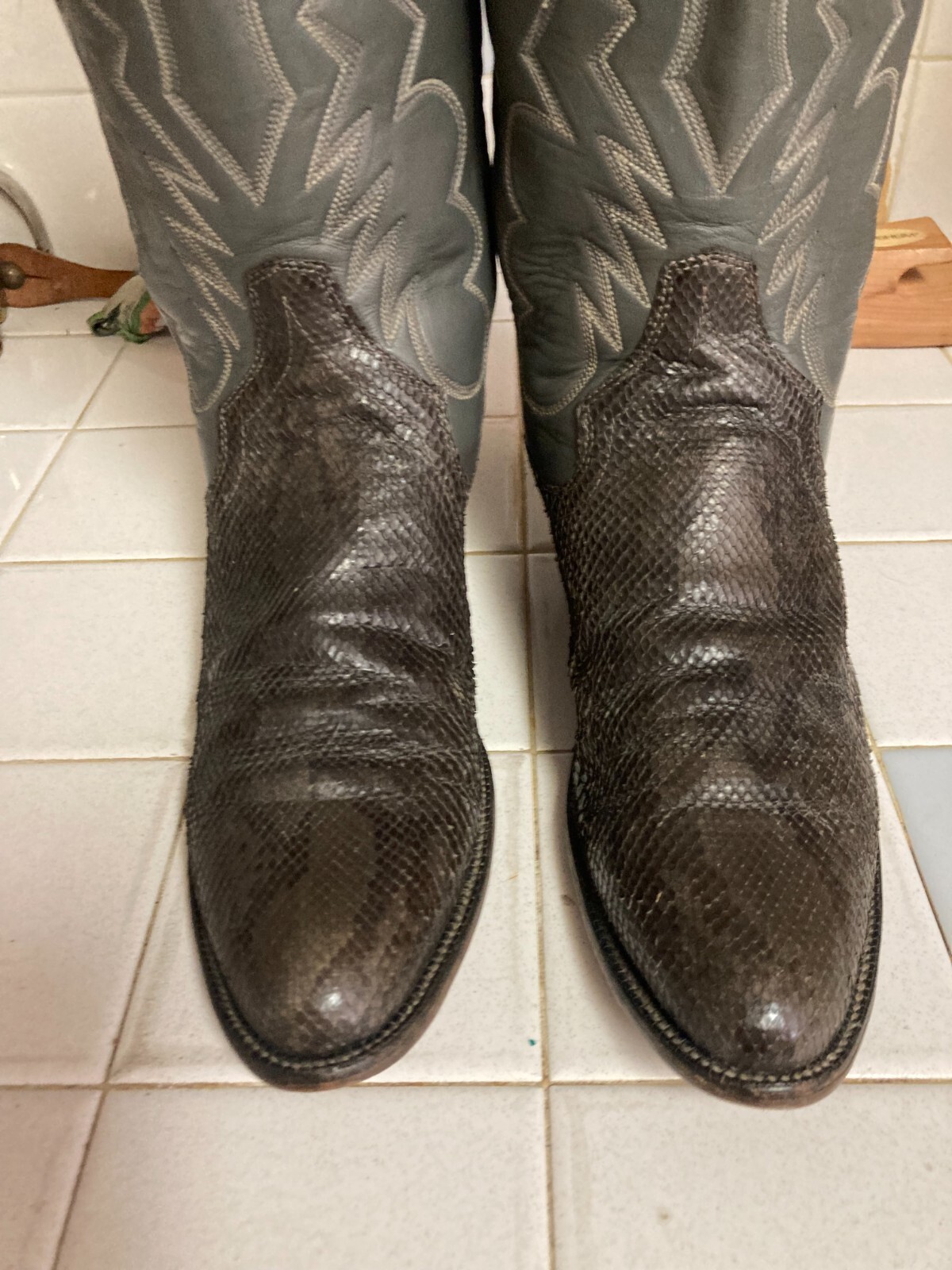 Vintage Sanders Handcrafted Boots Silver Snakeskin & Leather Pull on Men 9 B