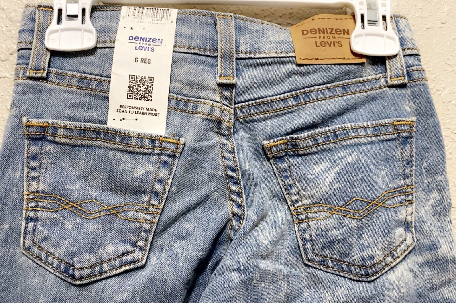 Denizen From Levi’s Boys’ Blue Taper Denim Jeans Super Flex Adjustable Waist
