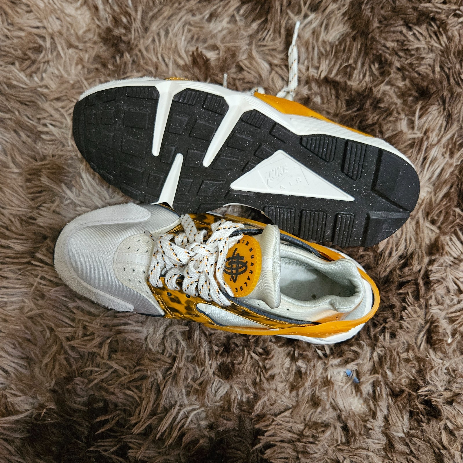 Nike Air Huarache “Tortoise Shell” Phantom-Light Curry Womens 7.5 DQ9317-001