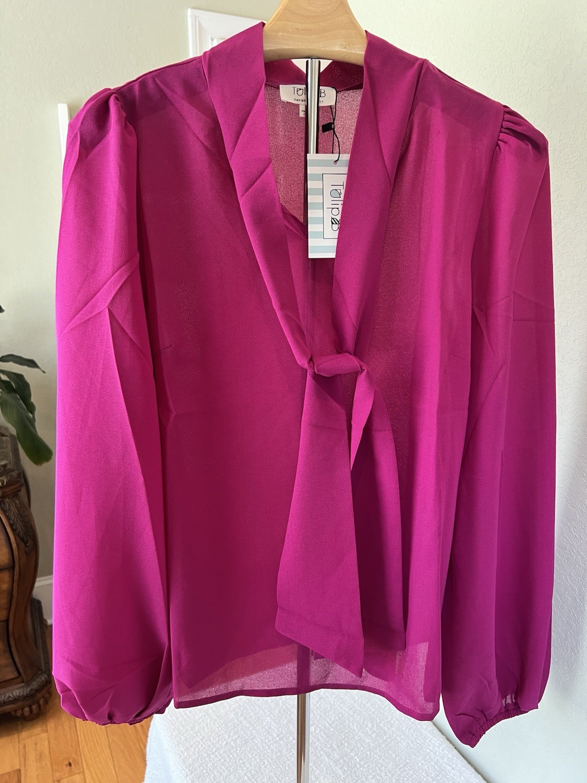 TulipB Women’s Pink Sheer Chiffon Tie-Neck V-Neck Puff Sleeve Blouse M