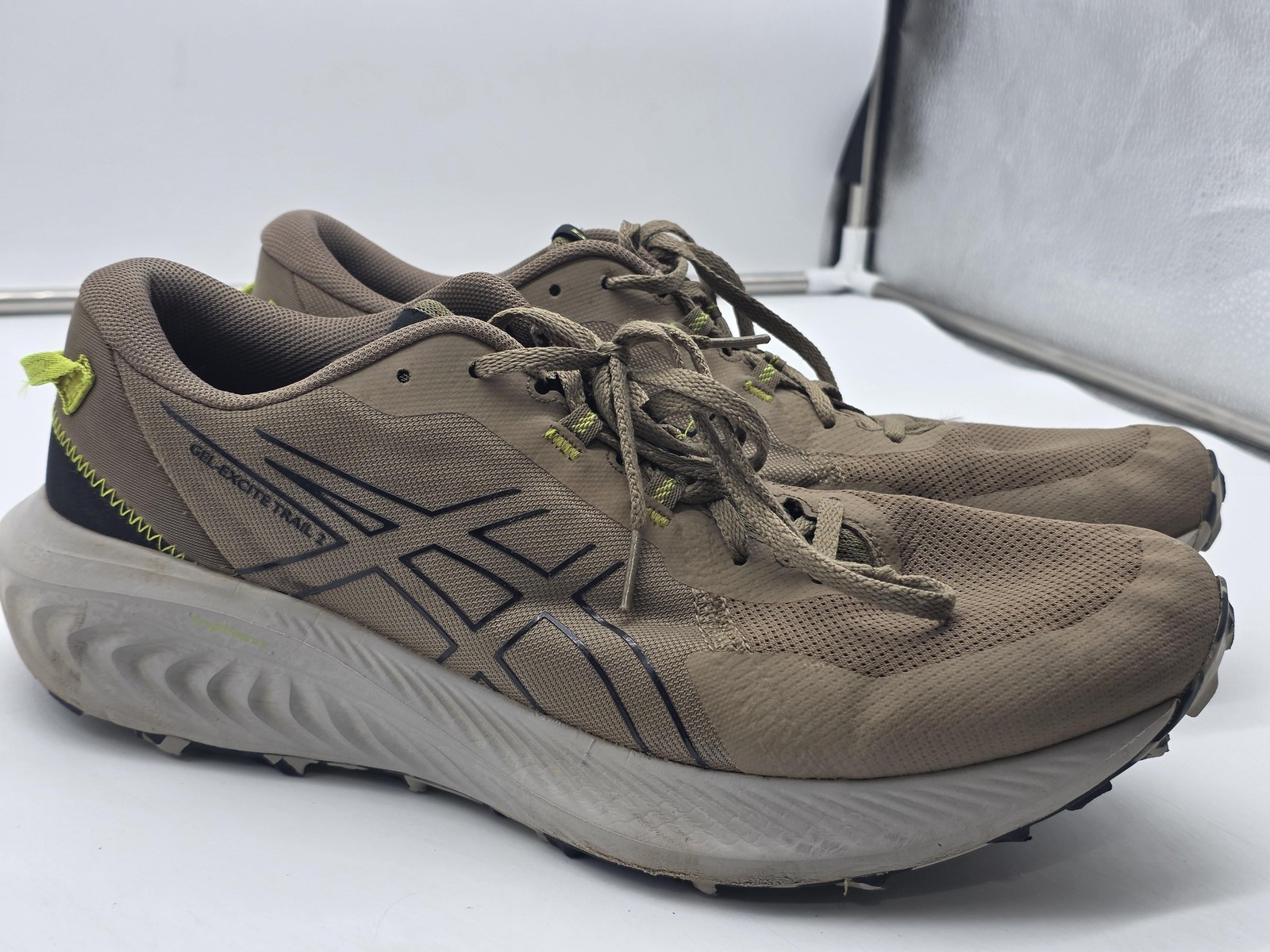 ASICS Shoes Mens Size 12 Brown GEL-Excite Trail 2 Running Sneakers 1011B594