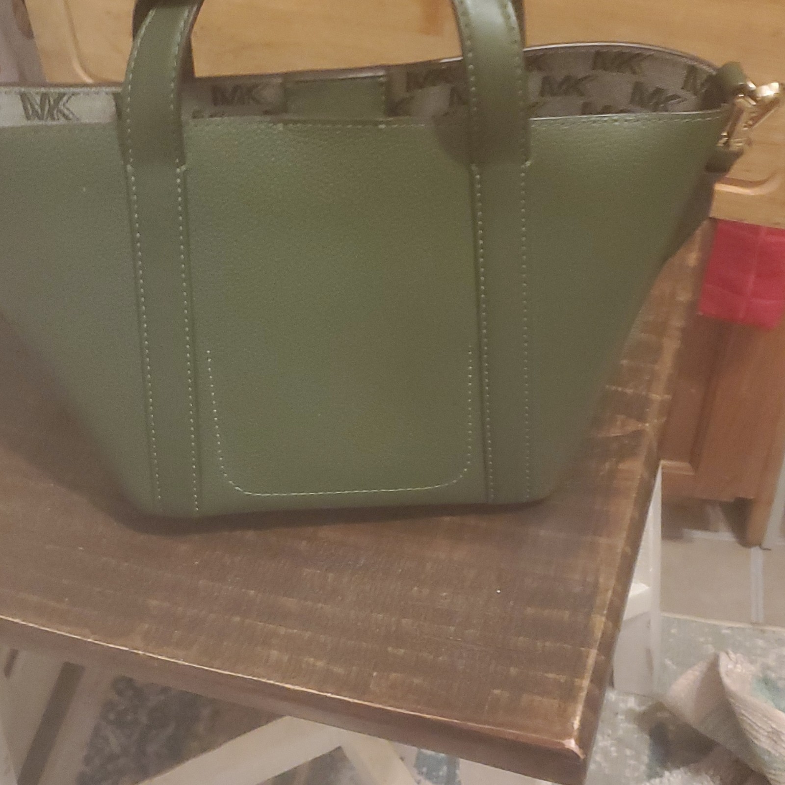 Michael Kors Green Pebbled Satchel Top Handle Bag Magnetic Gold Logo Det Strap