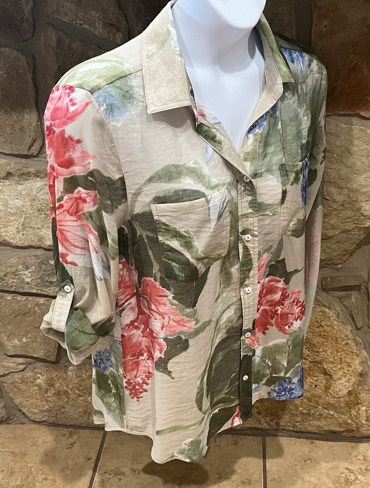 Life Style Semi Sheer Light-Weight Button Up Floral Blouse XL Split Lower Back