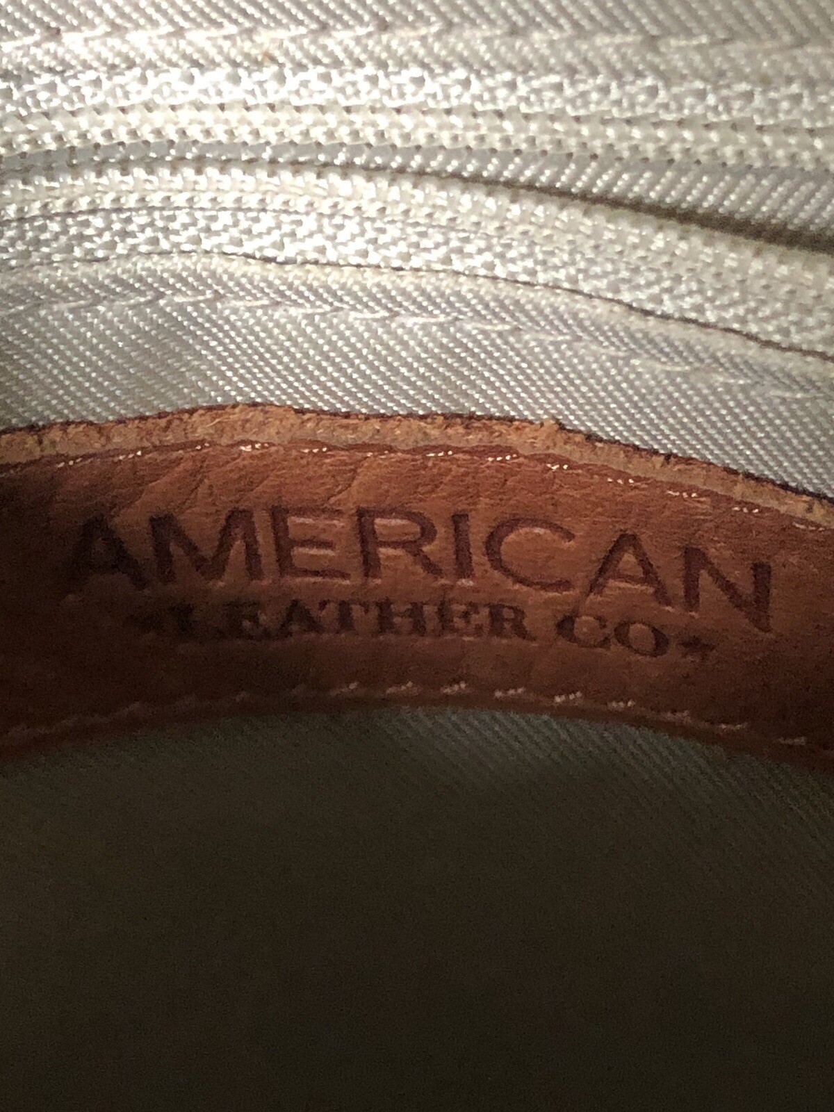 American Leather Co. Brandy RFID Leather Crossbody Kansas Smooth Small