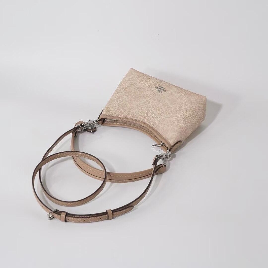 COACH Women’s Laurel Casual Shoulder Bag 7.8 in