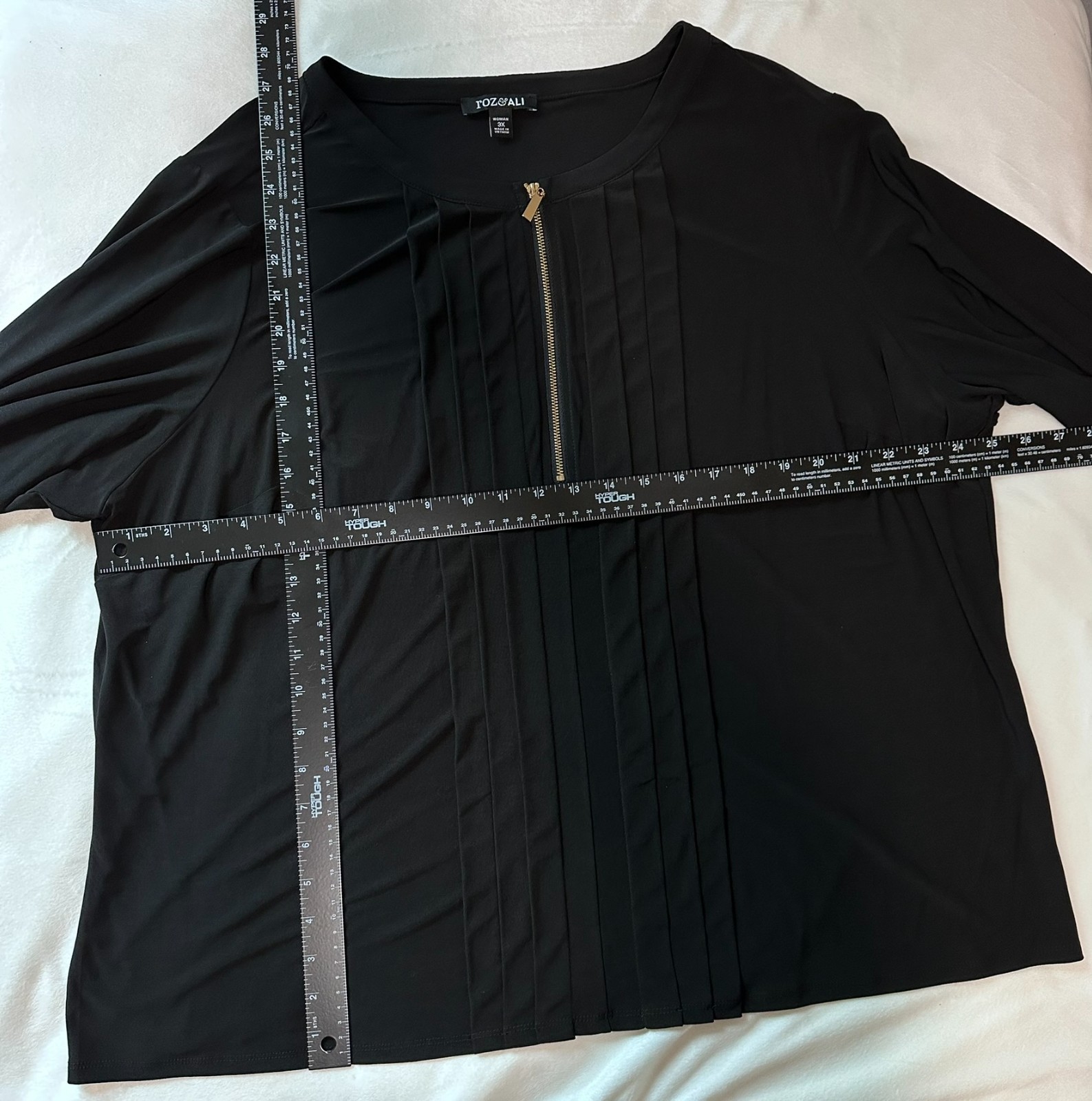 Roz & Ali Women’s Black Pintuck Gold Zipper Accent Roll-Tab 3/4 Sleeve Blouse 3X