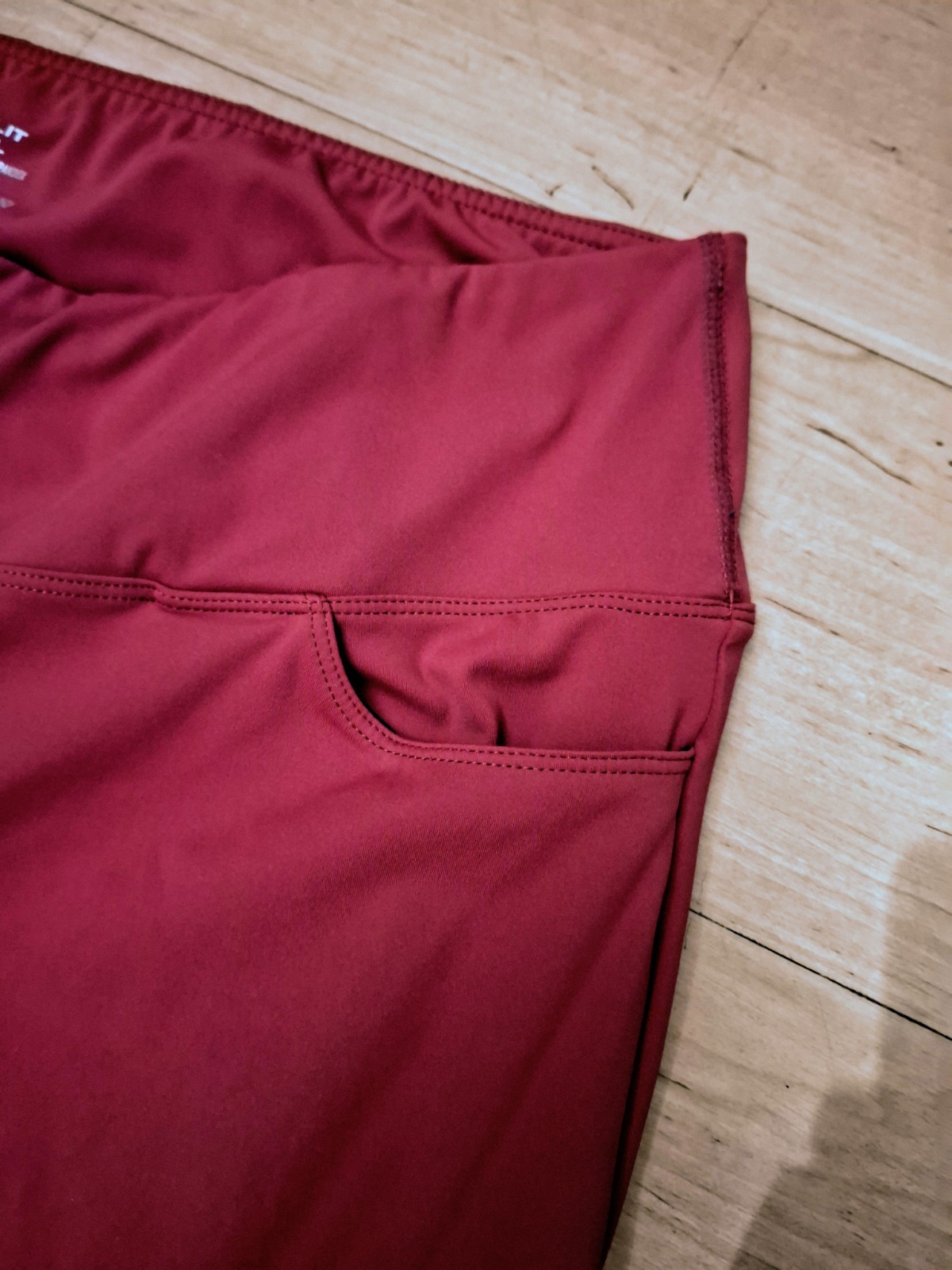 WILLIT Women’s Fuchsia Pink Capri Leggings XXL Nylon/Spandex Stretch Pull-On Gym