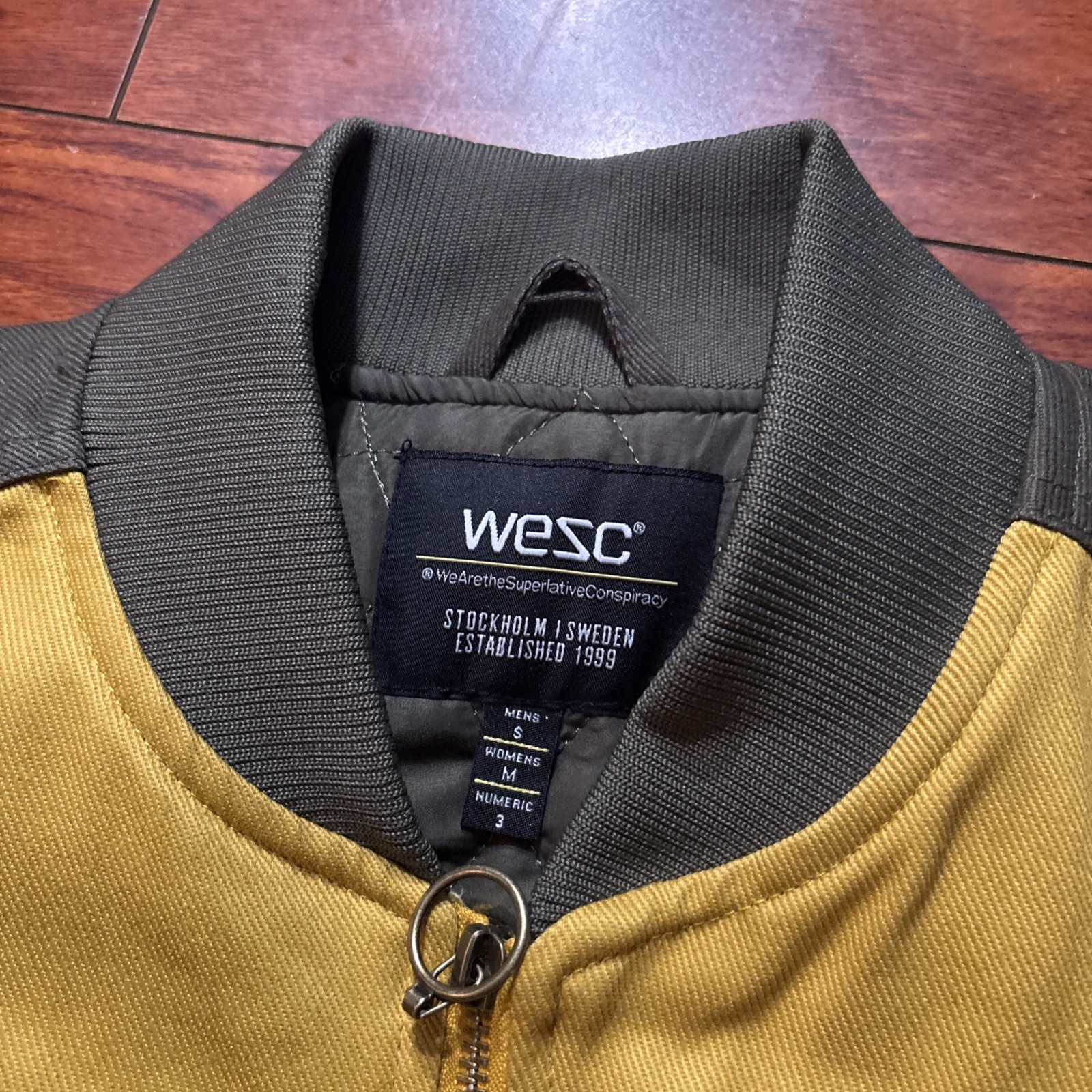 WESC CARGO PADDED UTILITY Vest Men’s S Women’s M Hiking Green Yellow Full Zip