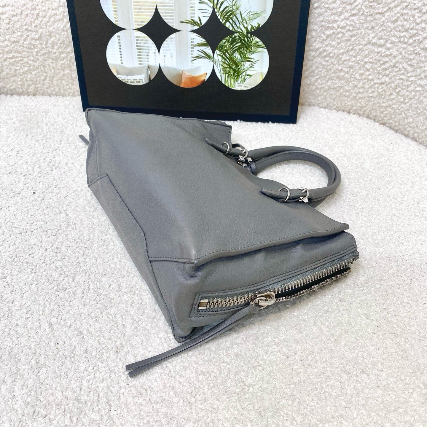 Balenciaga gray full leather mini papier locomotive bag tote bag size: 22*17*9cm