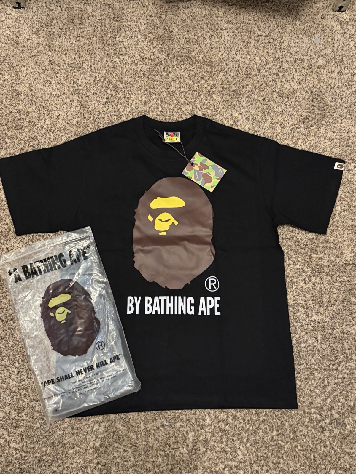 A Bathing Ape BAPE Men’s Black Graphic Logo Crew Neck Short Sleeve T-Shirt M